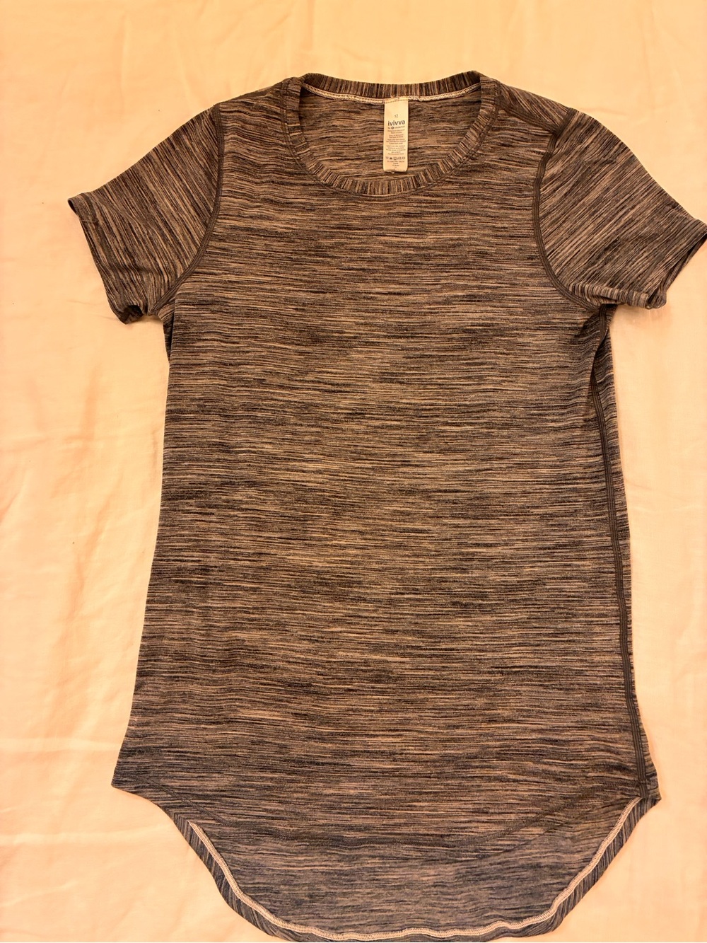 Ivivva Lululemon Fly Tech Gray Space Dye Tee Shirt Size 12 Curved Hem IG3848S